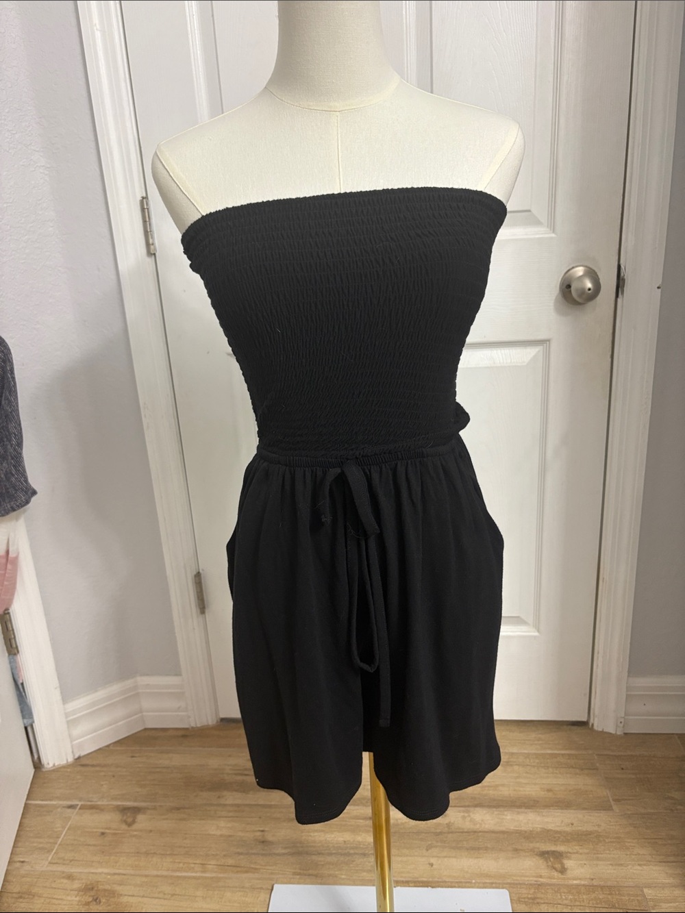 Zenana Outfitters Black Strapless Smocked Romper